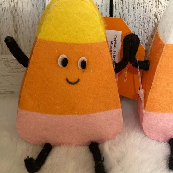 Hyde and Eek 2022 Halloween Candy Corn Figurine - Picture 2 of 9